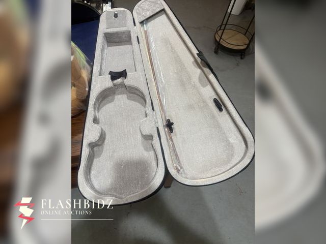 Lot 109-38 - Lightweight Violin Case with Bow Holder &amp; Storage Compartment