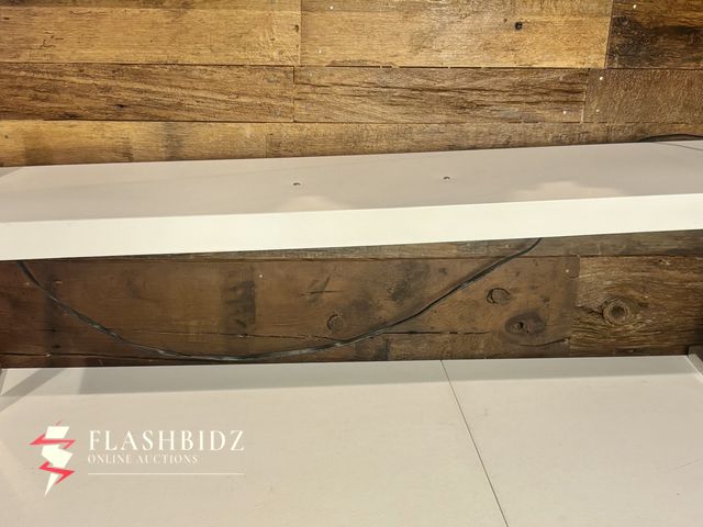Lot 109-4 - Hydroponic / Grow Light Fixture with Stand