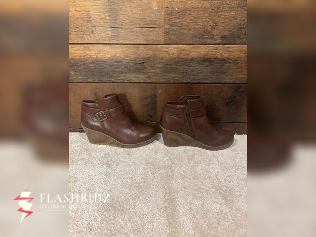 Lot 109-113 - Women’s Brown Wedge Ankle Boots – Size 7.5