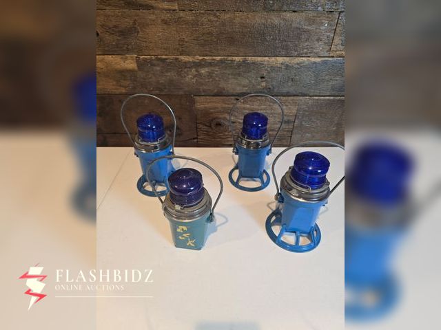 Lot 109-57 - Set of 4 Starlite Flashing Blue Flagging Lanterns
