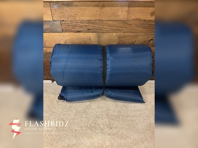 Lot 109-15 - Blue Self-Inflating Sleeping Pad – Camping/Backpacking