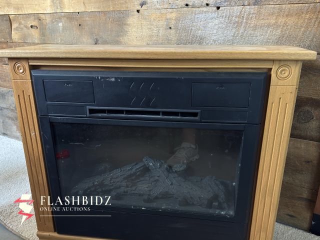 Lot 109-22-000590 - Electric Fireplace Heater with Wooden Mantel Surround – Rolling Base