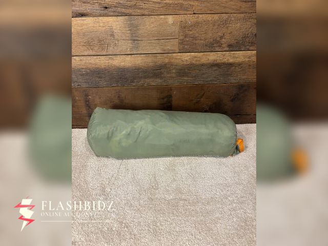 Lot 109-14 - Sierra Designs Clip Flashlight CD Backpacking Tent – Lightweight &amp; Compact