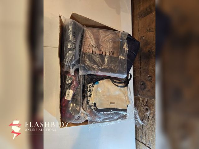 Lot 109-28 - Lot of Miche Bags &amp; Shells – New in Packaging