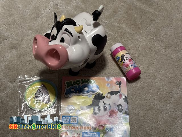 Lot 111-51840 - Goliath Moo Moo Achoo! Game