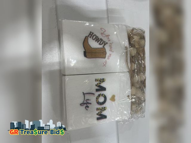 Lot 111-22364 - Swiffen 25 Pcs Sublimation Air Fresheners Mom Car Fresheners Hanging Car Interior Accessories Funny ...