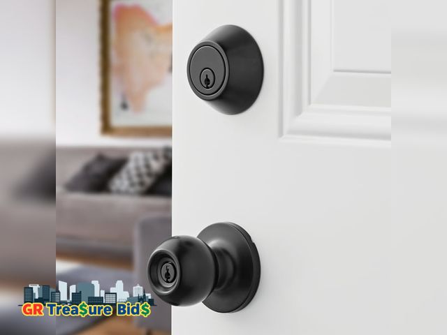 Lot 111-25493 - Keyed Entry Ball Doorknob Lock and Single Cylinder Deadbolt Matte Black Finish Combo Pack