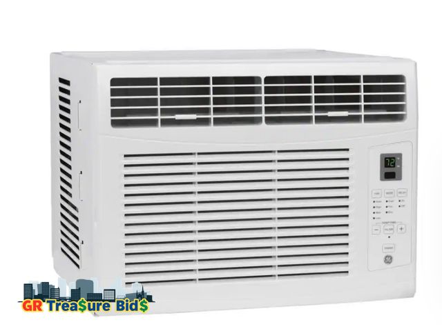 Lot 111-84926 - New Electric GE AHEE06ACQ1 Window AC Unit 6,000 BTU 115-Volt Window Air Conditioner for 250 sq. ft. ...