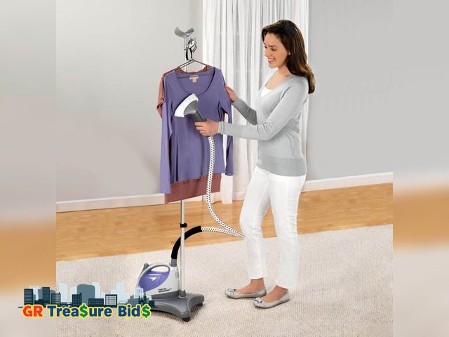 Lot 111-83644 - Shark GS300 Professional Fabric Garment Clothes Steamer