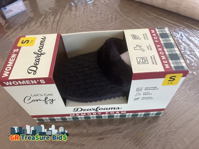 Lot 111-4186 - 1 New Dearfoams Women's Memory Foam Cozy Soft House Slippers Gifts for Women Hannah Knit Clog House ...