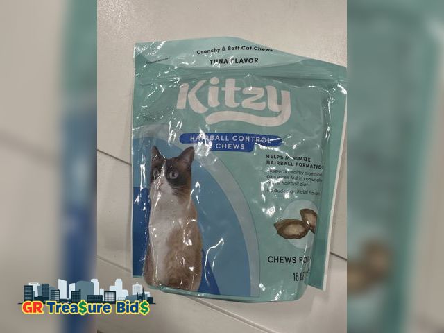 Lot 111-85006 - feb 2025 Amazon Brand - Kitzy Hairball Control Crunchy and Soft Natural Cat Chews, Tuna, 16 oz