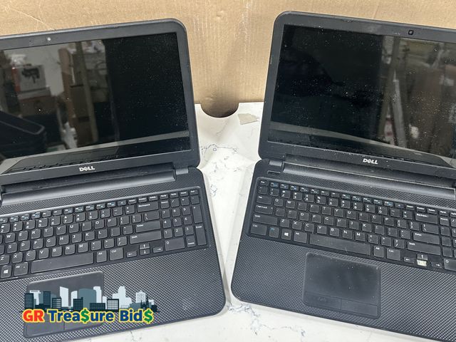 Lot 111-70451 - Dell windows 8 LOT OF 2