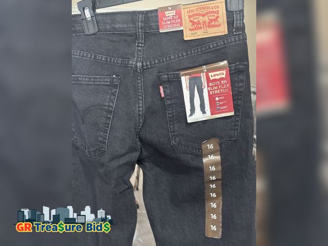 Lot 111-50100 - New Levi's Boys 511 Slim Fit Performance Jeans Size 16