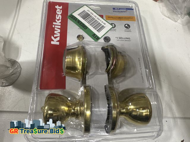 Lot 111-85875 - Polished Brass Entry Knob With Double Cylinder Deadbolt Pack