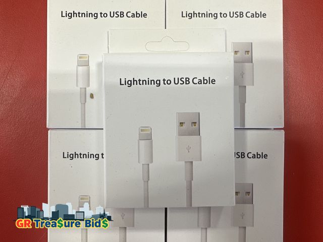 Lot 111-75503 - lot of (5) apple iphone lightning to USB cable charger