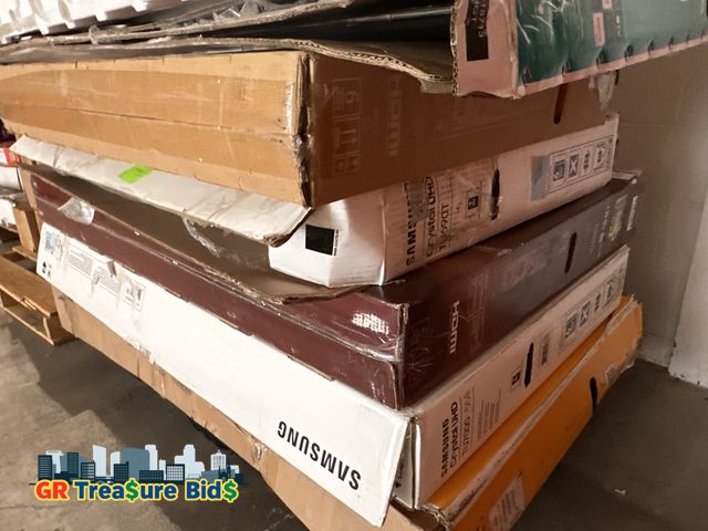 Lot 111-52661 - Lot of 5 tvs **Untested**