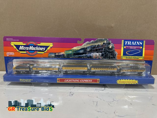 Lot 111-55192 - Vintage 1989 Galoob Toys - Micro Machines "High-Speed Bullet" Train #6470 (NIB)