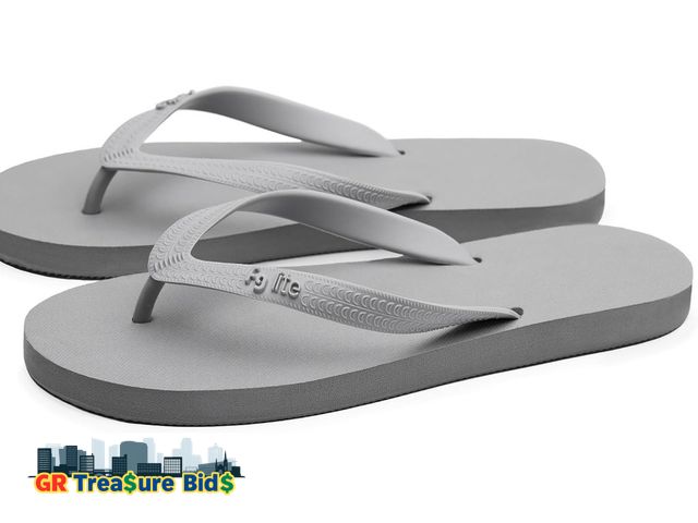 Lot 111-52337 - New Sun and sky mens size 7-8