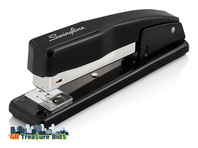Lot 111-42922 - Swingline Commercial Stapler, 20 Sheet Capacity, Jam Free, Metal, Black