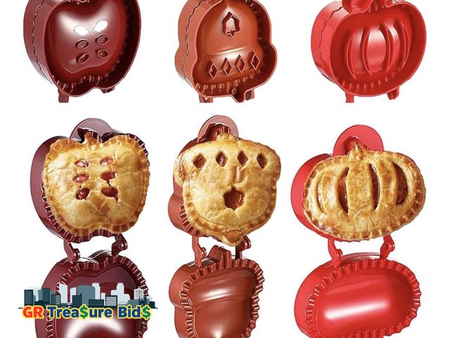 Lot 111-72526 - New Classic Mini Hand Pie Molds, Pocket Pie Press, Dough Pocket Pie Presser Molds, One Press Autumn ...