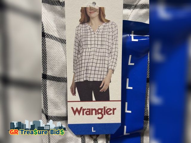Lot 111-4409 - 1 New Wrangler Womens Plus Size Tops V Neck Plaid Shirts Summer long Sleeve Work Casual Blouses