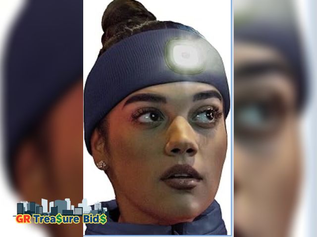 Lot 111-512342 - CAp LIGHT HEAD LAMPIN A HAT