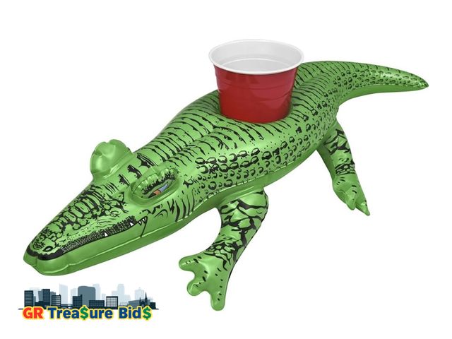 Lot 111-13957 - GoFloats Inflatable Pool and Hot Tub Drink Holders (3 Pack)