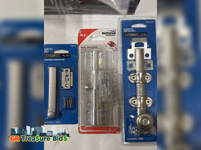 Lot 111-2071 - 3 pack - EVERBILT 2pack 6”&amp;4” decorative surface boltand third one 6” of national hardware