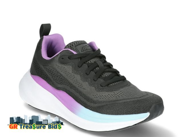 Lot 111-90862 - New Avia Women's Comfort Performance Sneakers, size 8