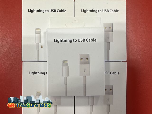 Lot 111-15441 - lot of (5) apple iphone lightning to USB cable charger