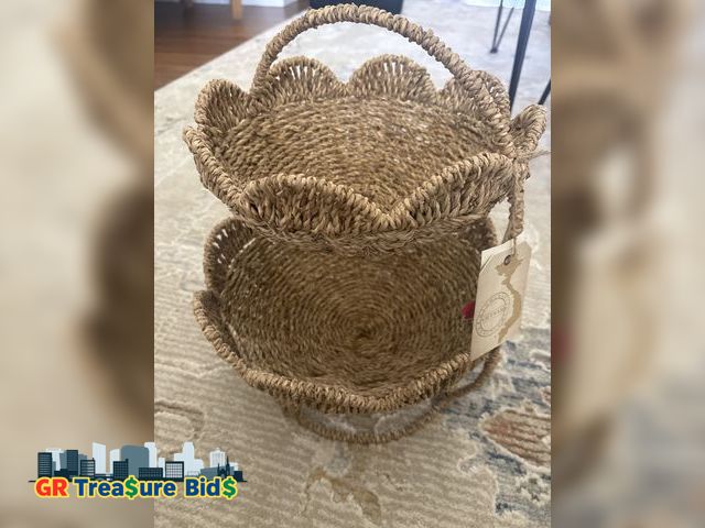 Lot 111-52165 - Scallop Natural Woven Fiber 2-Tier Fruit Basket 12” &amp;10”