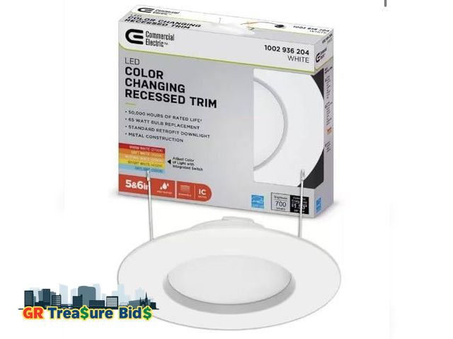 Lot 111-47970 - Commercial Electric 5/6 in White Integrated LED Energy Star Color Changing Recessed Trim Downlight