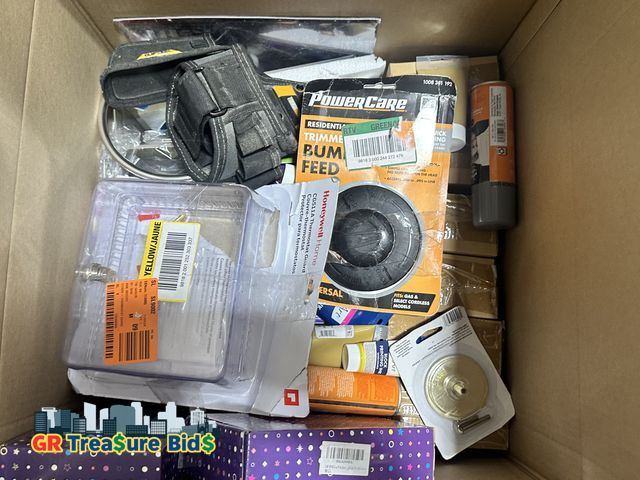 Lot 111-01124 - Mixed GENERAL MERCHANDISE full Medium box