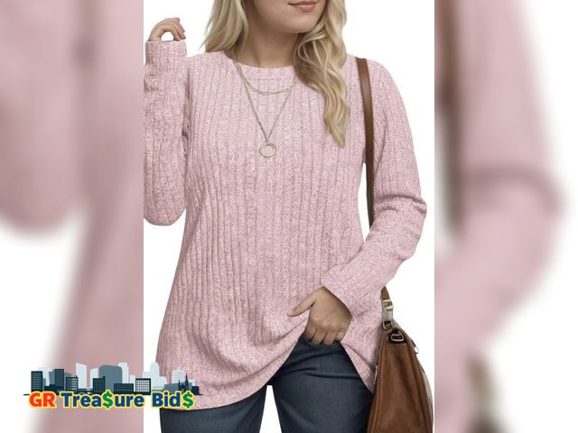 Lot 111-51257 - New Fantaslook Women's Plus-Size-Tops Long Sleeve Comfy Crewneck Shirts Lightweight Casual Loose Fit...