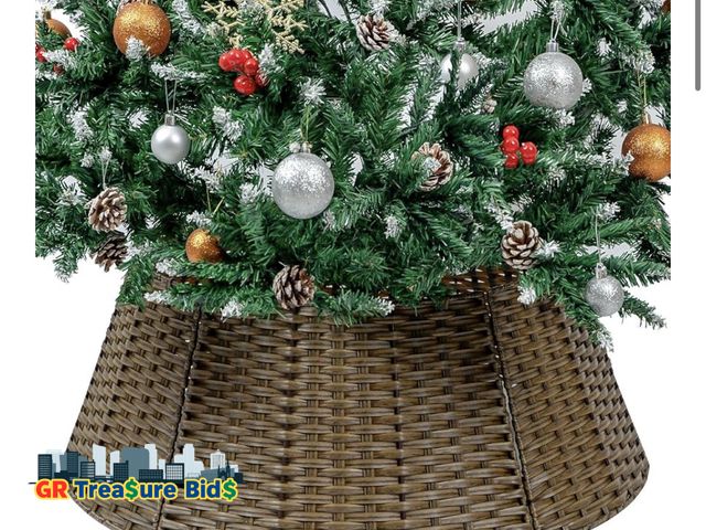 Lot 111-32712 - CubesLand Christmas Tree Collar for 7.5ft Artificial Trees, 27" Wicker Skirt, Handcrafted Warm Rusti...