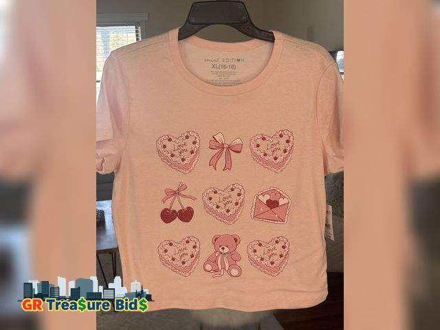 Lot 111-4144 - 1 New in My Cowgirl Era Western T-Shirt in My Cowgirl Era Western Shirt Unisex V Neck Tshirt