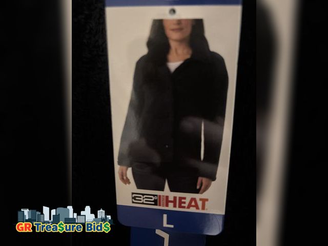Lot 111-1784 - 1 New New 32 Degrees Heat Women's Cozy Fleece Button Front Jacket (US, Alpha, XL, Regular, Regular, ...