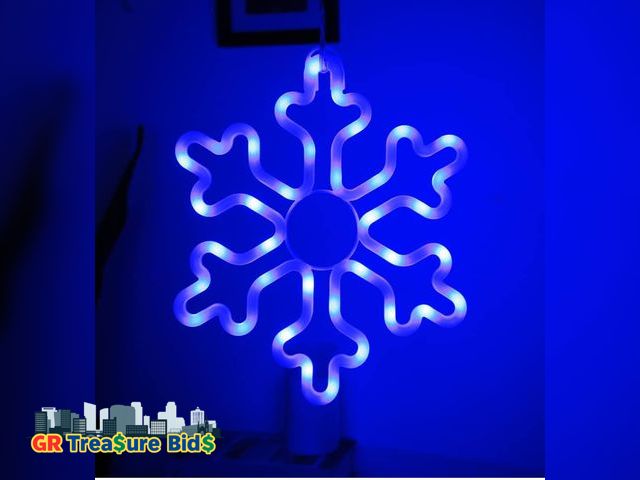 Lot 111-59778 - New 4pcs LED Snowflake Lights, Christmas Decorations Outdoor Lights,11.4”Snowflake Christmas Decorat...