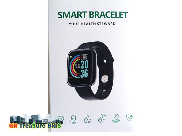 Lot 111-94672 - Fitness Tracker Smartwatch, Black, Fits most people