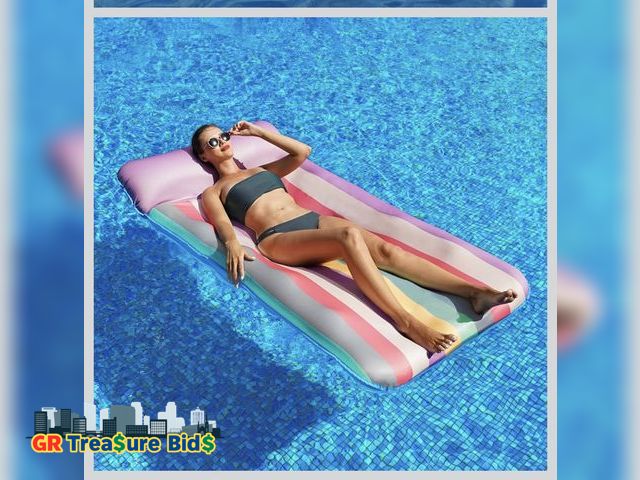 Lot 111-51871 - New Pool flout size 72” x40” ages 8+