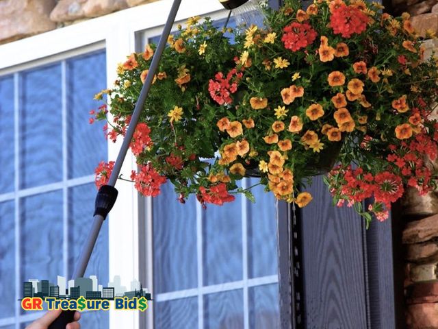 Lot 111-75929 - Melnor 65145AMZ RelaxGrip 8-Pattern Pivoting-Head QuickConnects Extension Wand, Black/Yellow