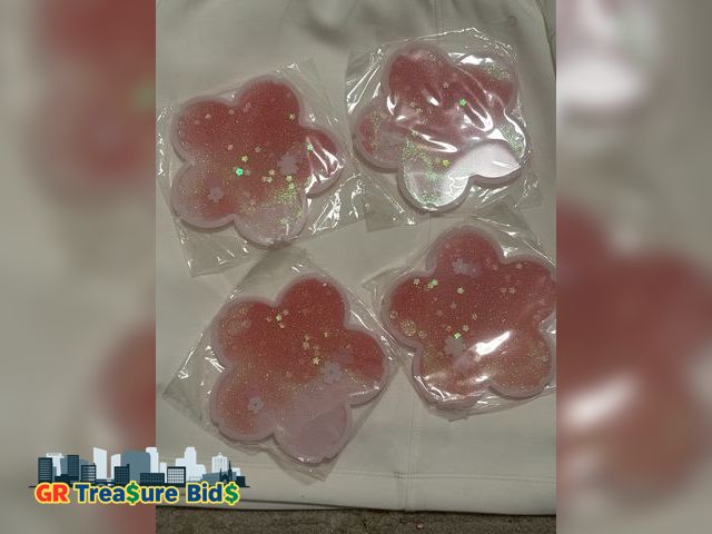 Lot 111-52458 - 4- Pack Funny Drink Coasters Sakura Quicksand Coaster Silicone Tea Cup Mats Coffee Coasters Non-Slip...