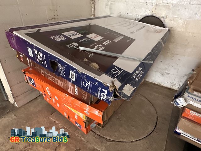 Lot 111-57256 - Lot of 7 untested TVs