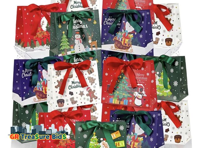 Lot 111-70796 - New 10 Christmas Gift Bags