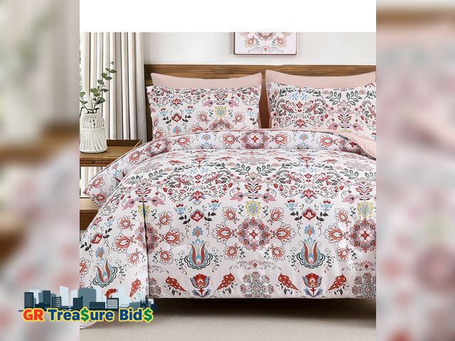 Lot 111-74644 - New Boho Comforter Set Queen - 7 Pieces Bed in a Bag Floral Design, Bohemian Comforter Set with Shee...