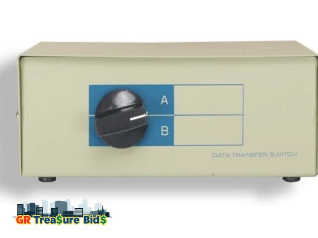 Lot 111-2095 - 1 Kentek DB25 2 Way Manual Data Switch Box. S.C.E. Data transfer switch