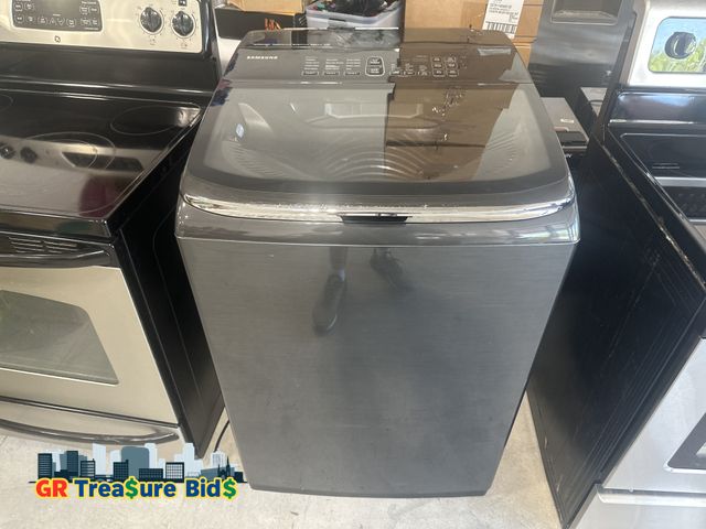 Lot 111-57666 - Samsung WA52M8650AV Washer 27 Inch Top Load Washer with 5.2 Cu. Ft. Capacity, VRT Plus™ Technology, ...