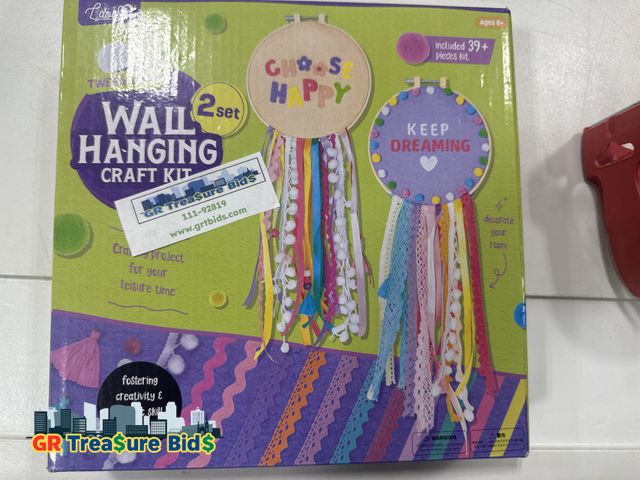 Lot 111-92819 - LAOESE Dream Catcher Kids' Felt Craft Kits - 2 Set Sewing Kit for Kids Arts and Crafts - Art Supplie...