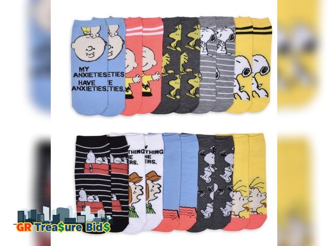 Lot 111-76272 - New Peanuts Womens 10-Pack Low-Cut Socks, Sock Size 9-11