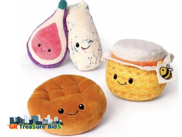 Lot 111-50726 - New Gigglescape Charcuterie Box Set: Fig, Blue Cheese, Honey &amp; Cracker Plush Toy